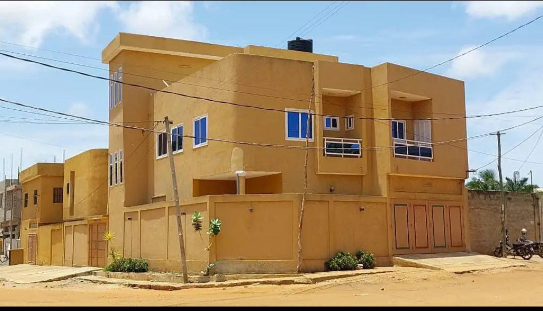 Villa en vente a Lomé hedjranawoé hountigomé
