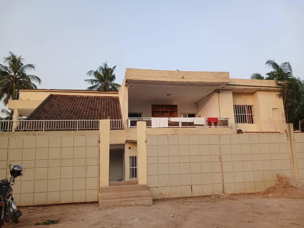 Hotel en vente a Lomé avenou
