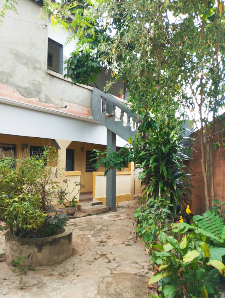 Maison a étage en vente a Lomé agoe aedji