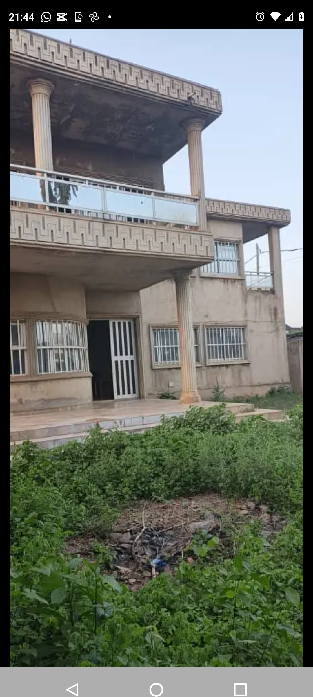 Villa a étage sur 2 lots en vente a Lomé adidoadin