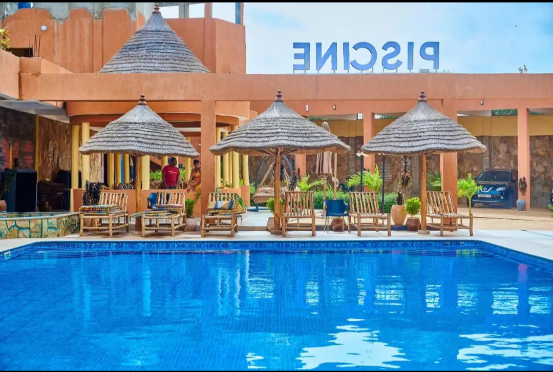 Hôtel en vente a Lomé adetikopé