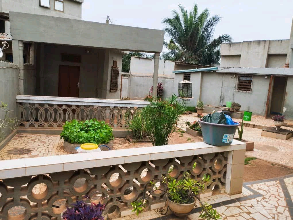 Villa en vente a Lomé adidogomé boukarou