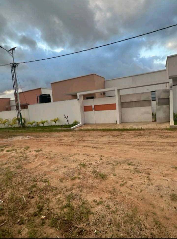 Villa en vente dans la cité well city d'adetikopé dalavé