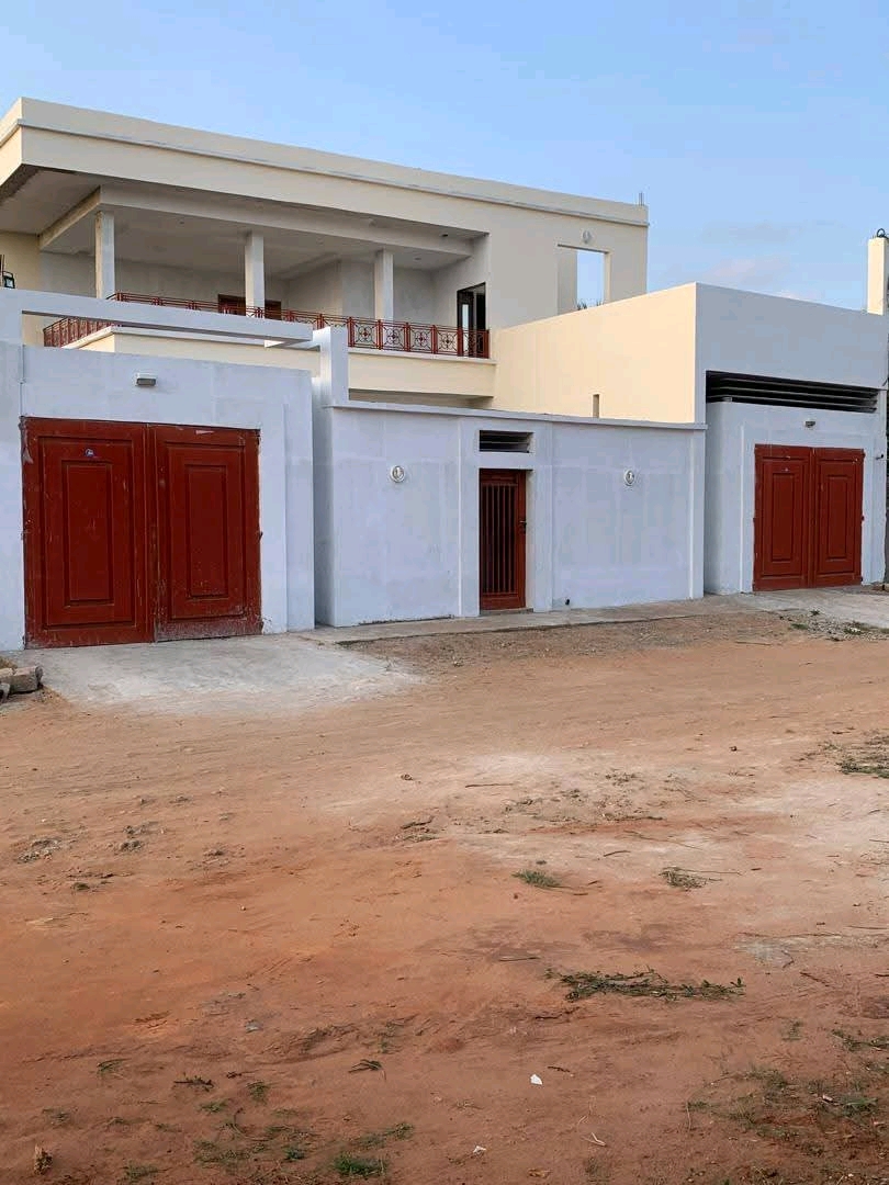 Villa a étage a louer a lomé segbé