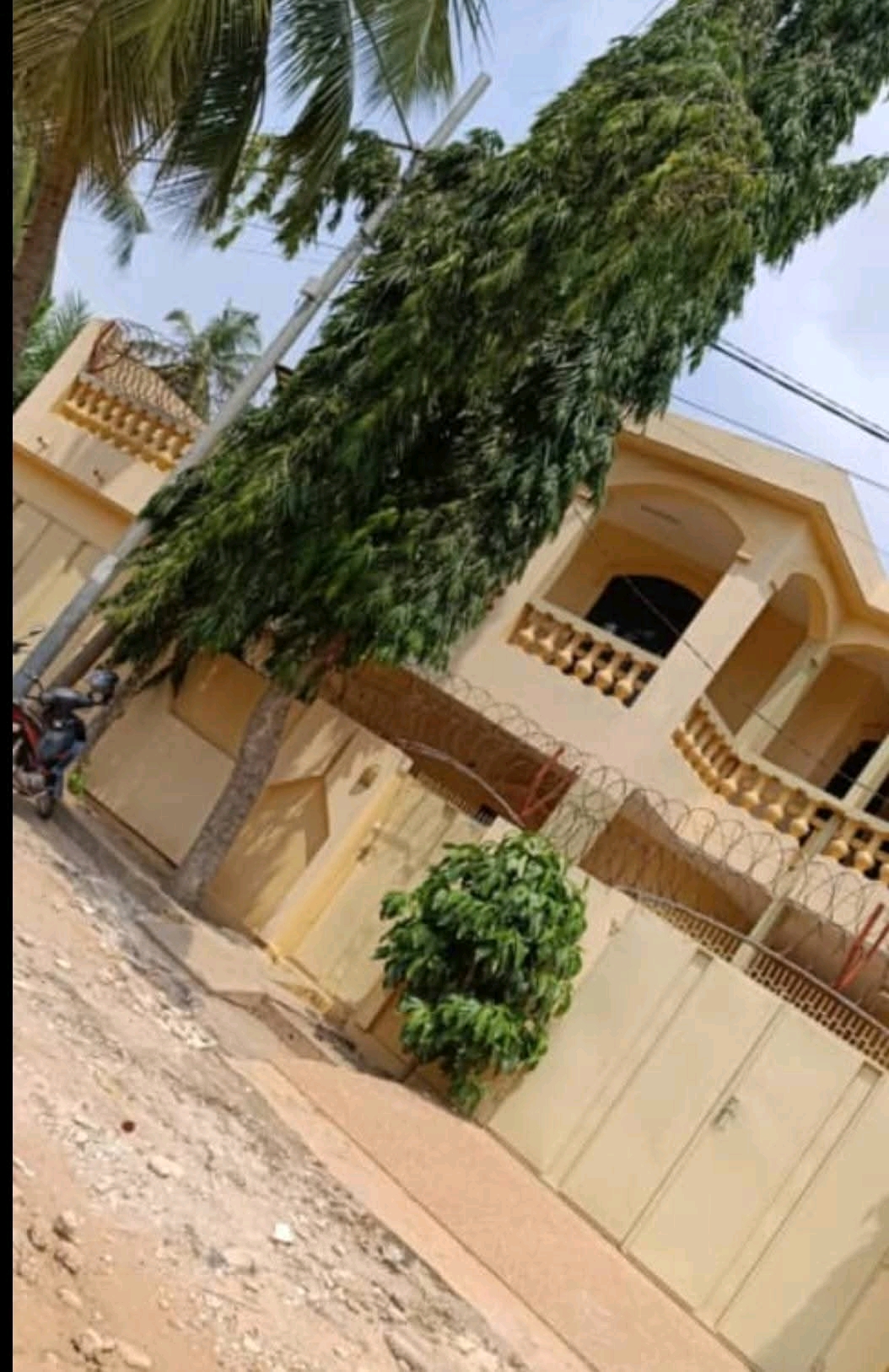 Villa à étage en vente a lome avenou