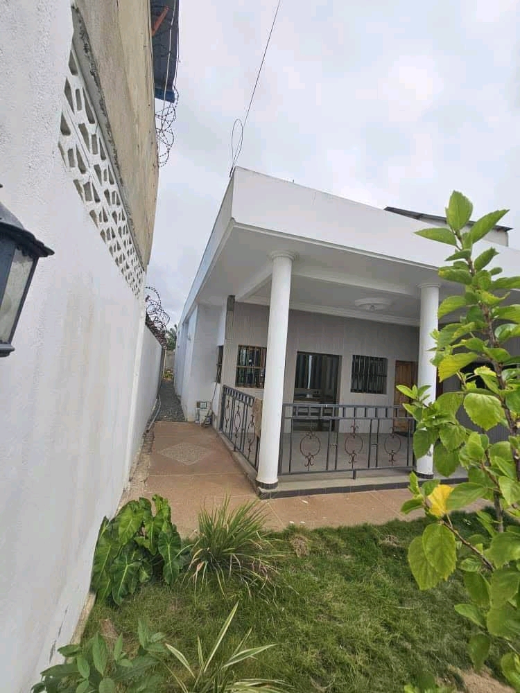 Villa en vente a Lomé baguida avepozo kpota la craie