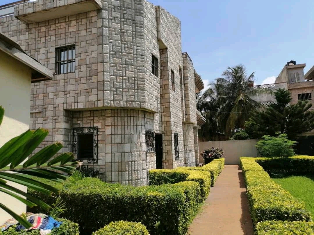 Villa en vente a Lomé avenou